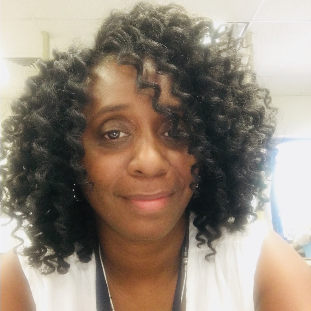 Meet your Posher, Annette